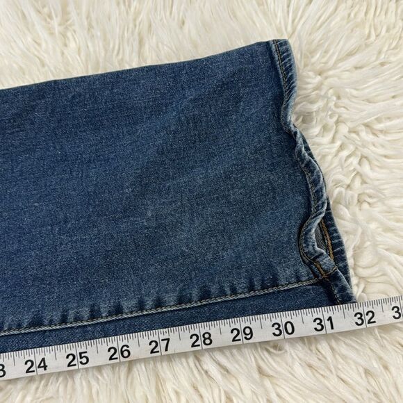 TRUE RELIGIÓN  BLUE JEANS MID RISE BOOTCUT SIZE 31 - Picture 6 of 11